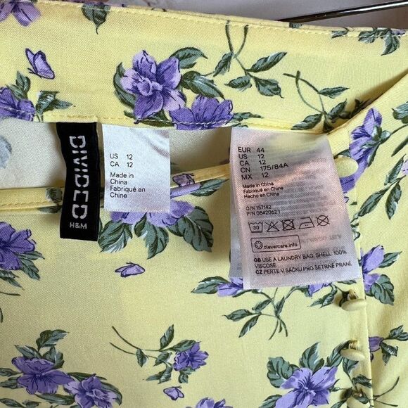 H&M Divided viscose yellow floral slit pencil button skirt size 12 NWOT - Picture 6 of 7